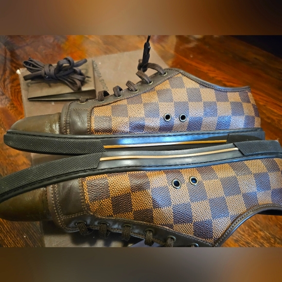 Louis Vuitton Men's US 9 Damier Graphite Punchy Sneaker - Picture 14 of 16